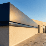 acrotère toiture terrasse avec couvertine aluminium bleu marine