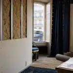 Isoler phoniquement une pièce : mur phonique, fenêtre et laine minérale